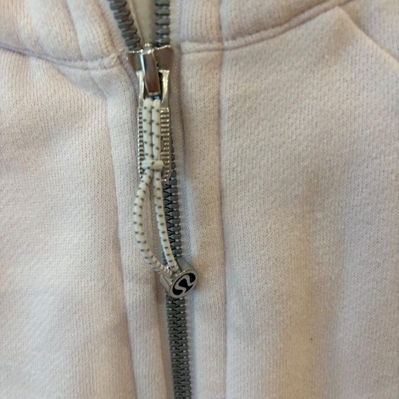 WOMEN'S LULULEMON CREAM OATMEAL SCUBA HOODIE 10 SILVER HARDWARE - Picture 2 of 6